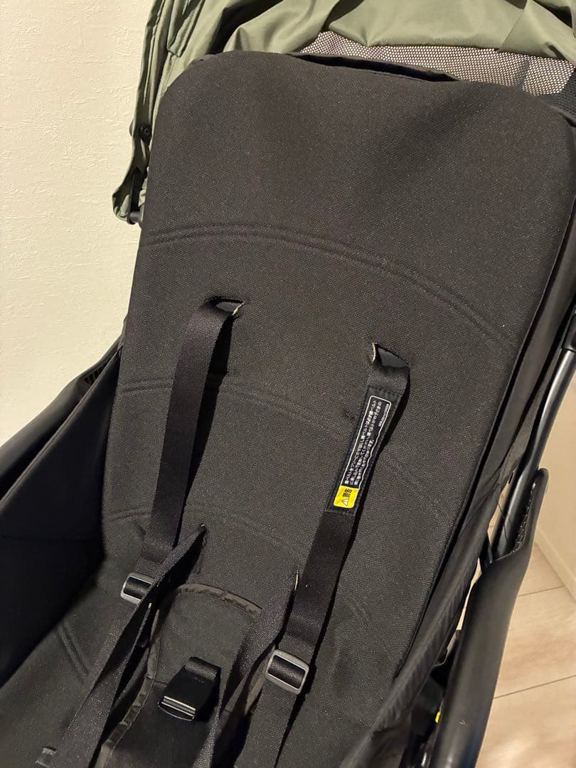 綺麗！アップリカ マジカルエアー AG カーキ 超軽量3.2kg