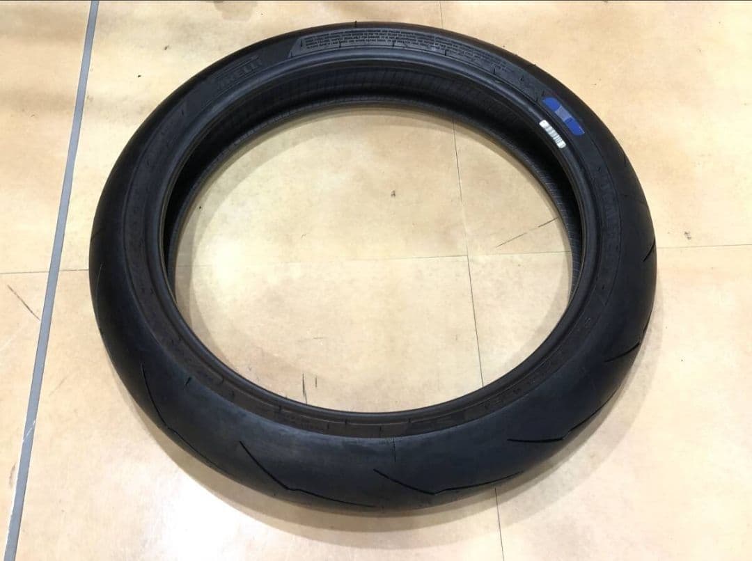 PIRELLI ディアブロ スーパーコルサ V3 SC1 110/70ZR17