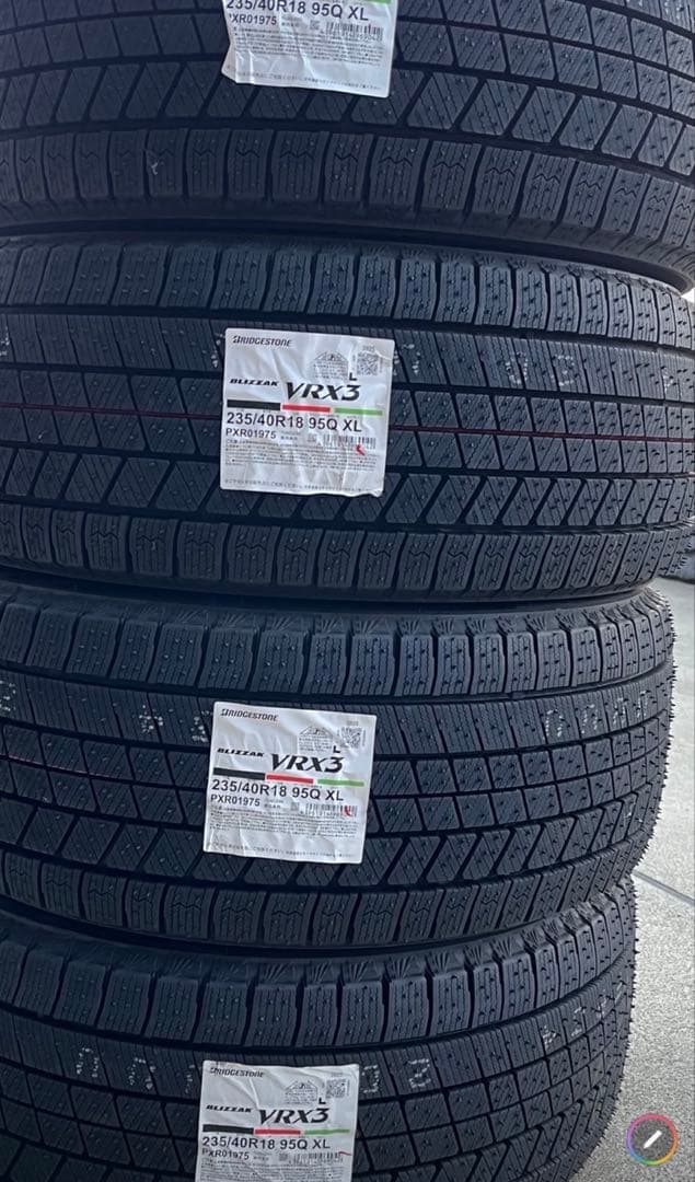 新品未使用 VRX3 スタッドレスタイヤ 235/40R18 4本セット