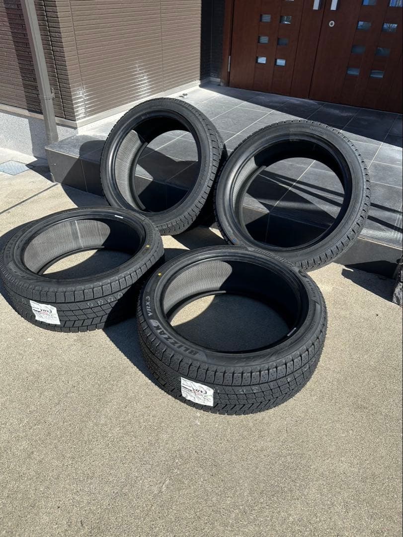 新品未使用 VRX3 スタッドレスタイヤ 235/40R18 4本セット