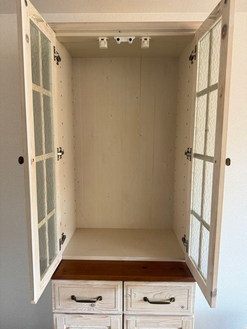 ニトリ 食器棚 幅60cm 引取り限定／上下分割／シミ2か所あり