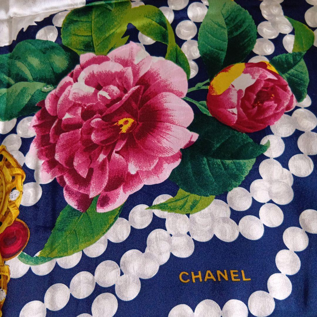 CHANEL　シャネル　スカーフ　85x87　カメリア　パール　ネイビー
