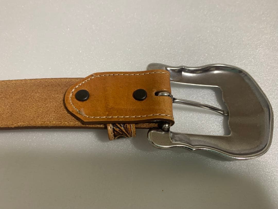 トニーラマ　カービング ウェスタンベルト　サドルレザー　貴重なアメリカ製