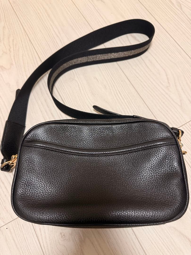 COACH ブラックレザーボディバッグ