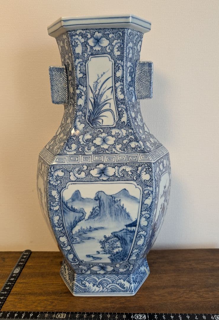 大清乾隆年製　青花山水細密画　六角花瓶　直しあり　中国工芸品　骨董品