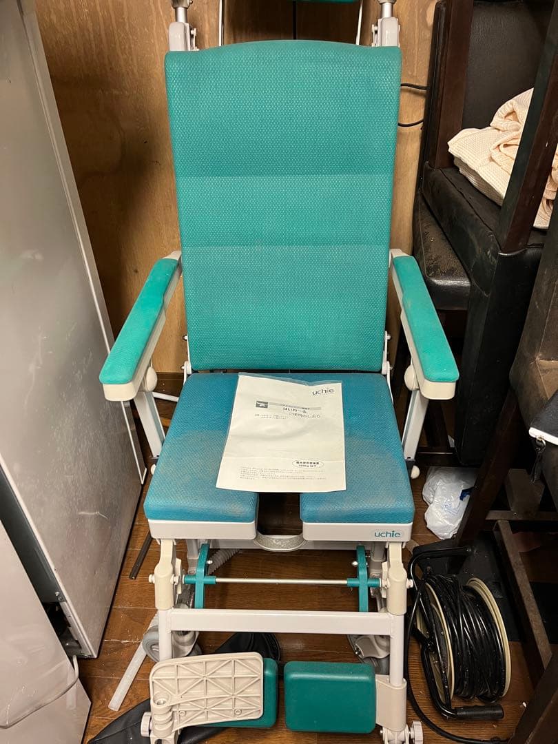 uchie 入浴用車椅子 HN011/012
