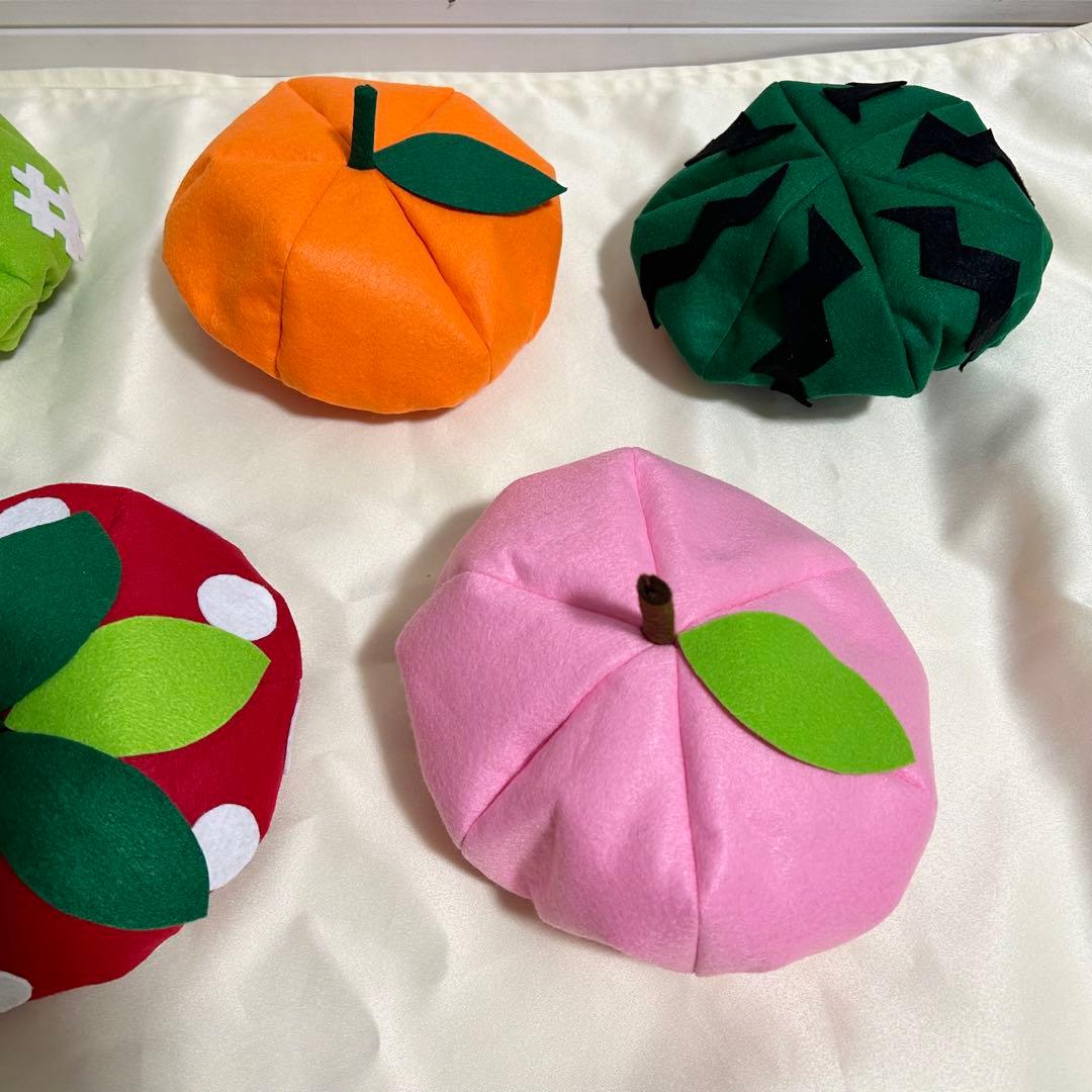 フェルトの帽子　くだもの　野菜