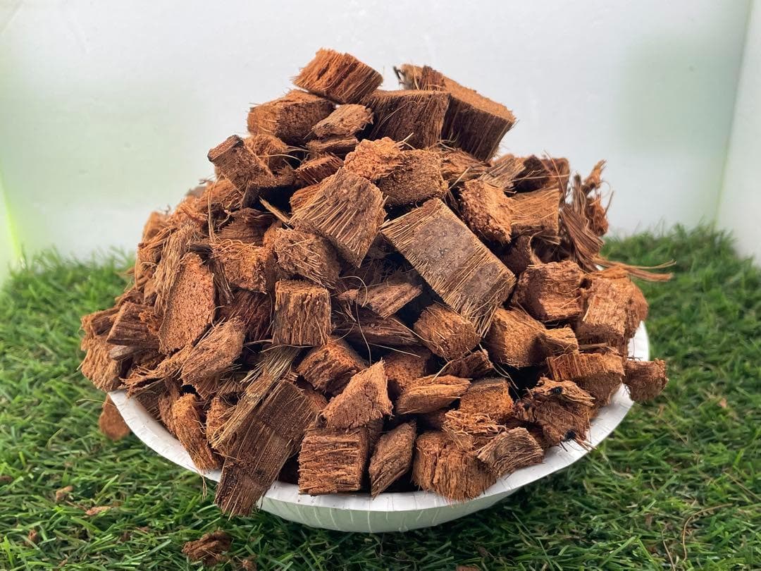 (セール価格８日まで)　２Ｓ約２００Ｌヤシガラ　ハスクチップ