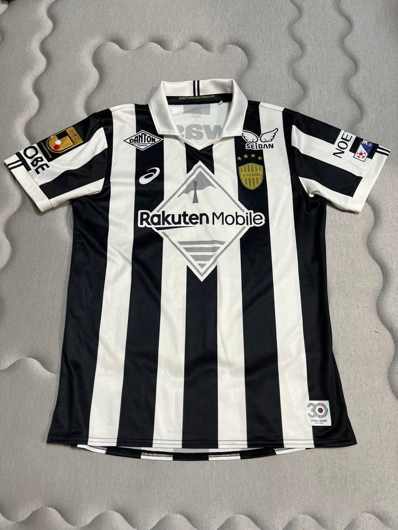ヴィッセル神戸【30周年記念】【レプリカ】ユニフォーム（1st）背ネーム無し
