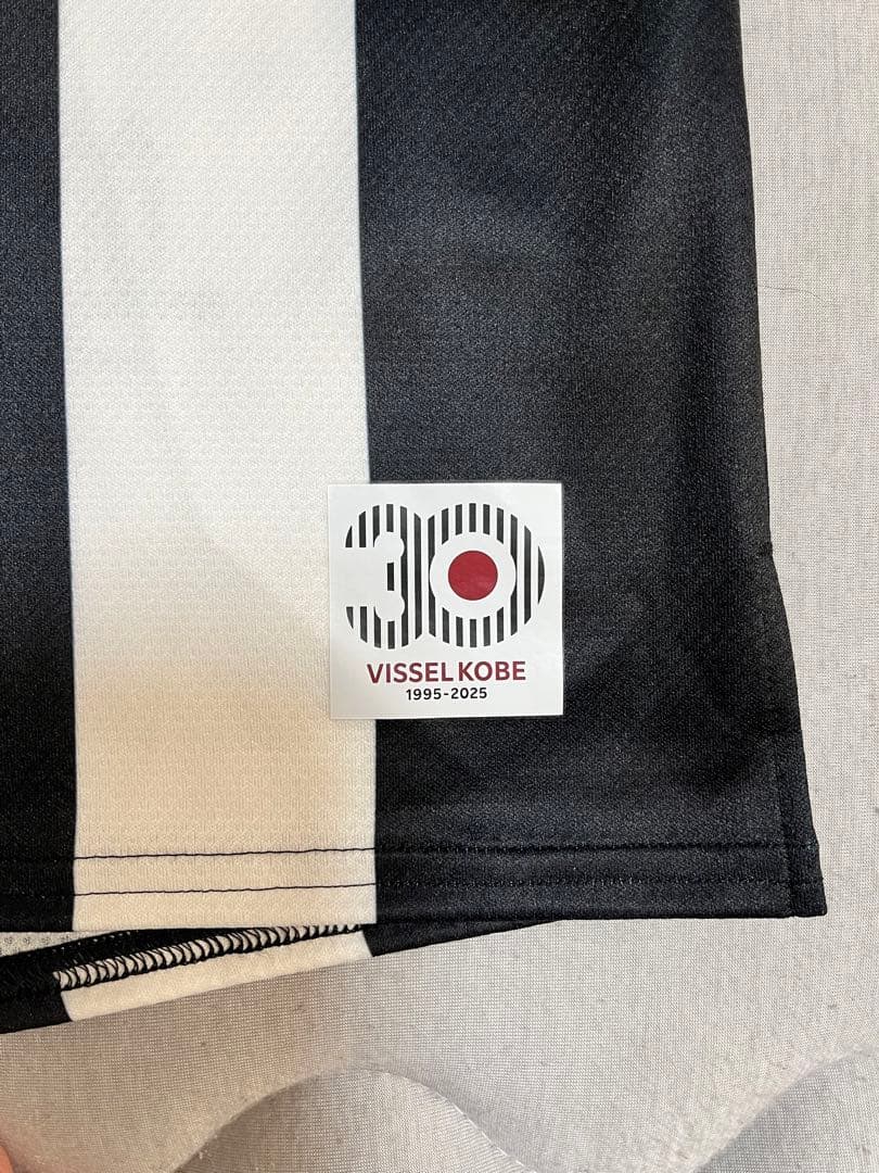 ヴィッセル神戸【30周年記念】【レプリカ】ユニフォーム（1st）背ネーム無し