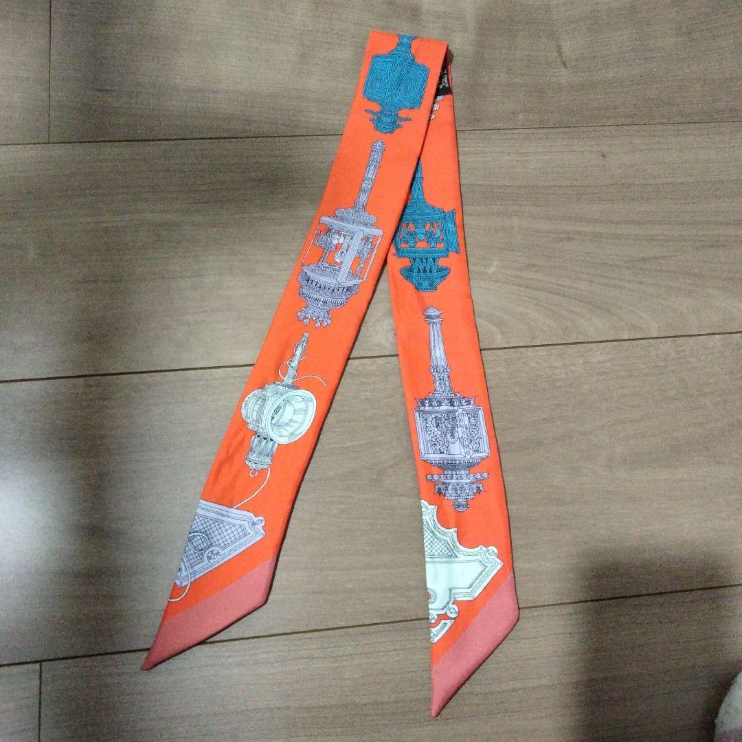 ま HERMES ツイリー オレンジ シルク スカーフ