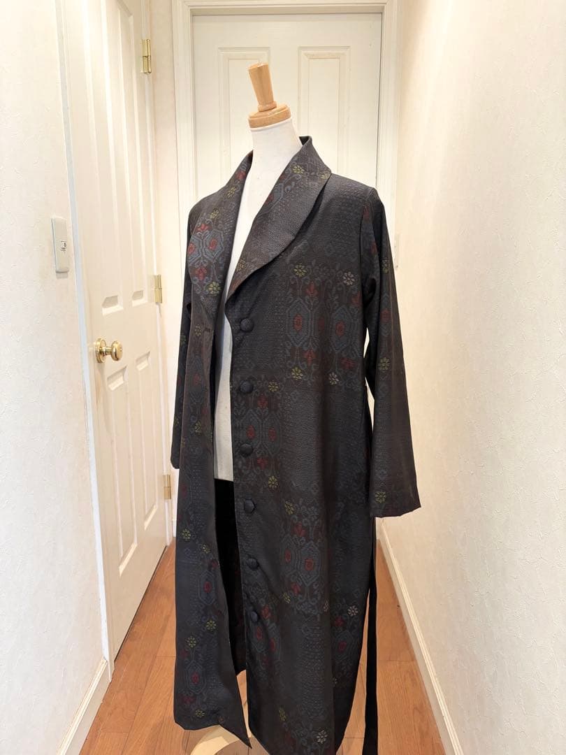 162 着物リメイク 正絹 本場大島紬 泥染亀甲吉祥花文 ロングコート リボン付