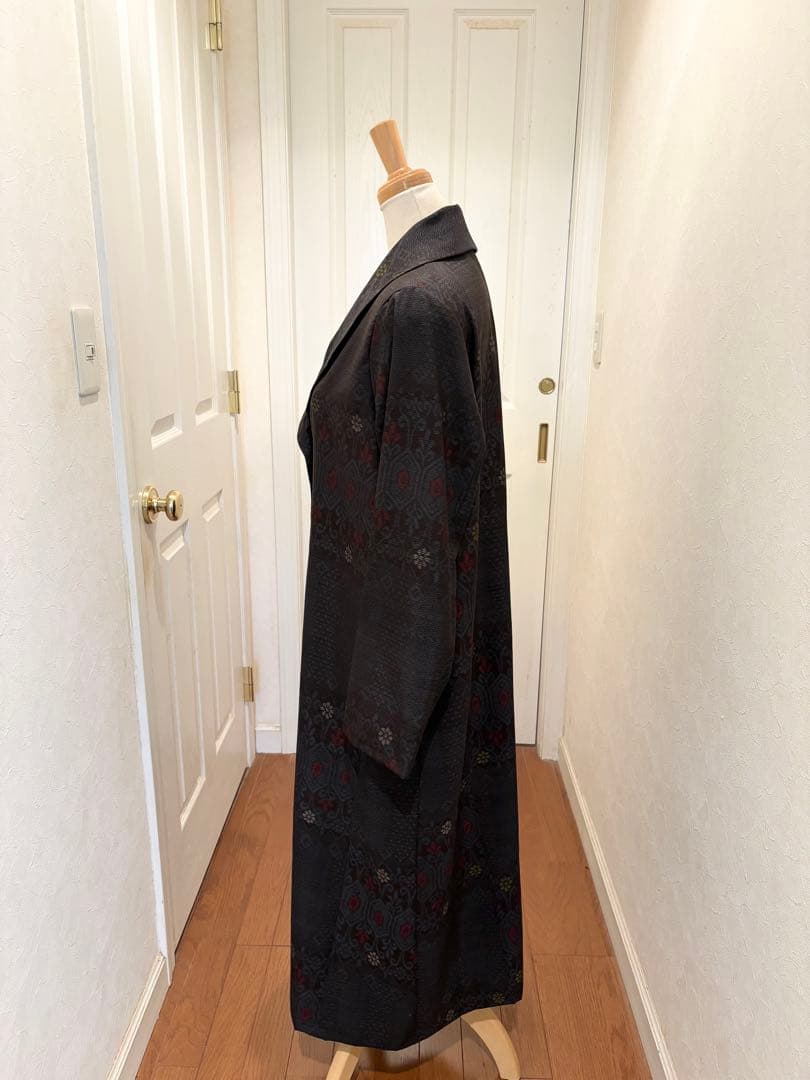 162 着物リメイク 正絹 本場大島紬 泥染亀甲吉祥花文 ロングコート リボン付