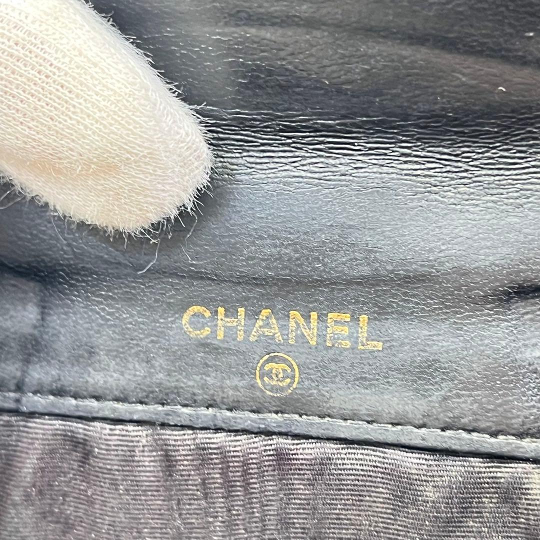 CHANEL 二つ折り財布 ココマーク コンパクト キャビアスキン 黒 レザー