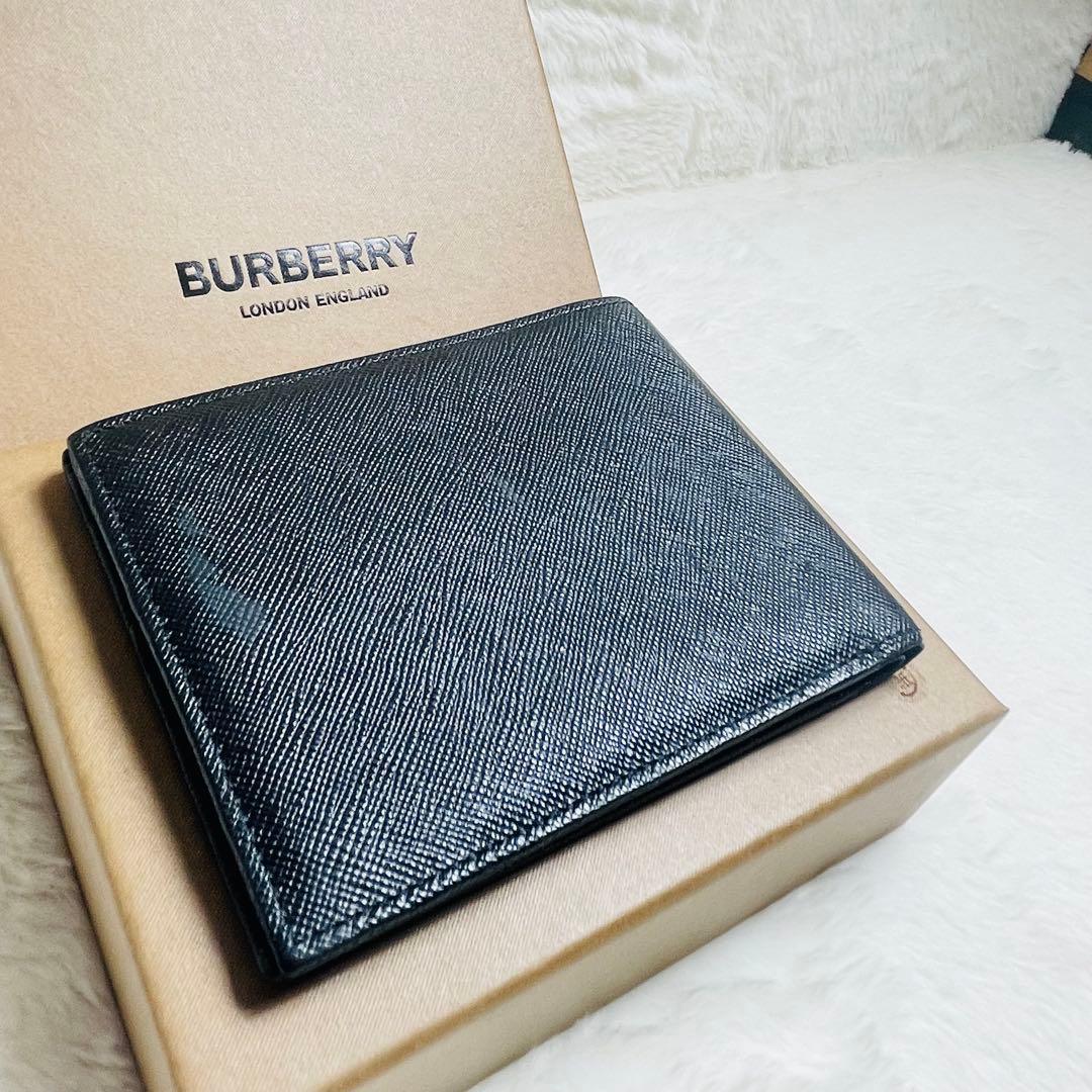 未使用級　正規品　希少　BURBERRY バーバリー二つおり折り財布　レザー