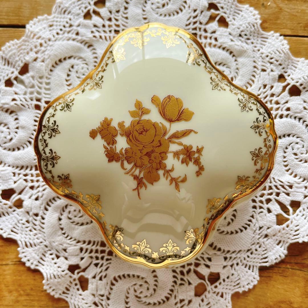 リモージュLIMOGES 金彩花柄のボンボニエール