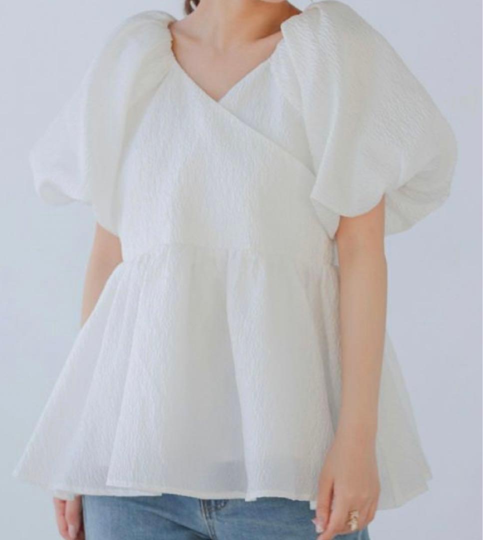 Fit more ジャガードカシュクールペプラムトップス