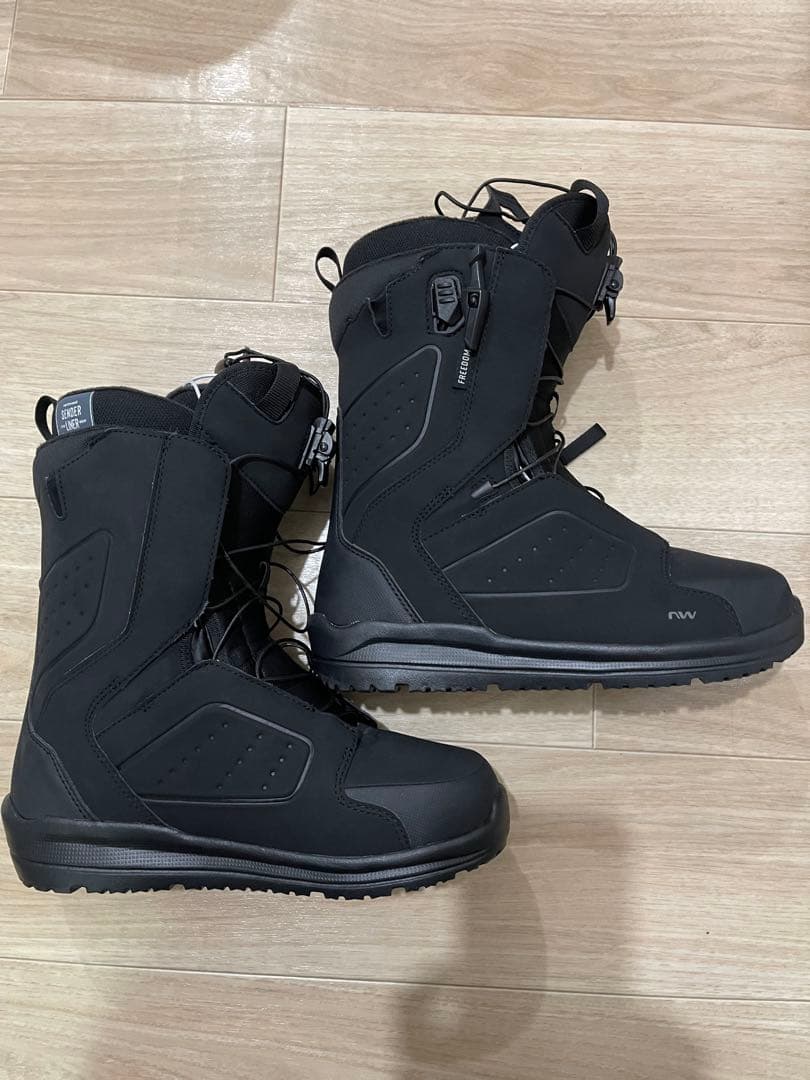 NORTH WAVE FREEDOM 26cm 24-25モデル