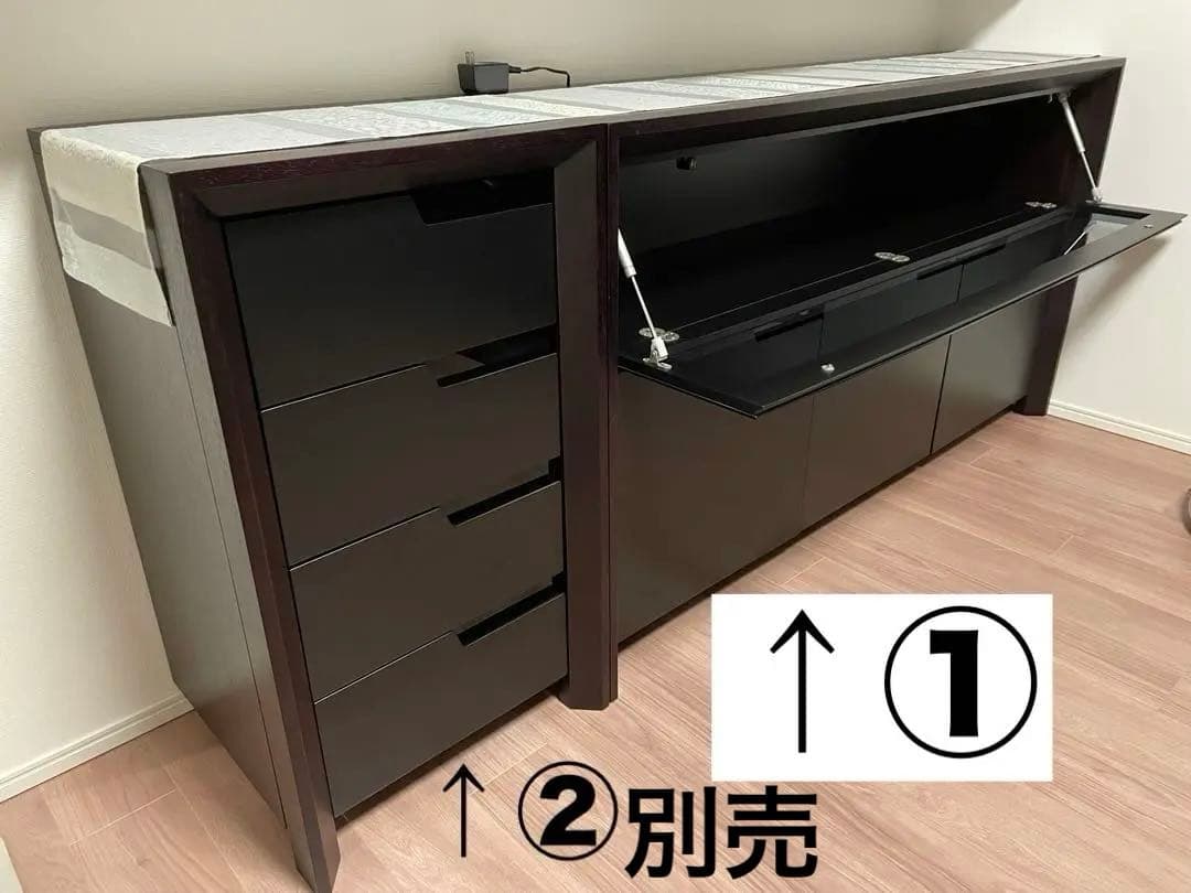 サイドボード　160×88×45cm 飾り棚　クラスティーナ①