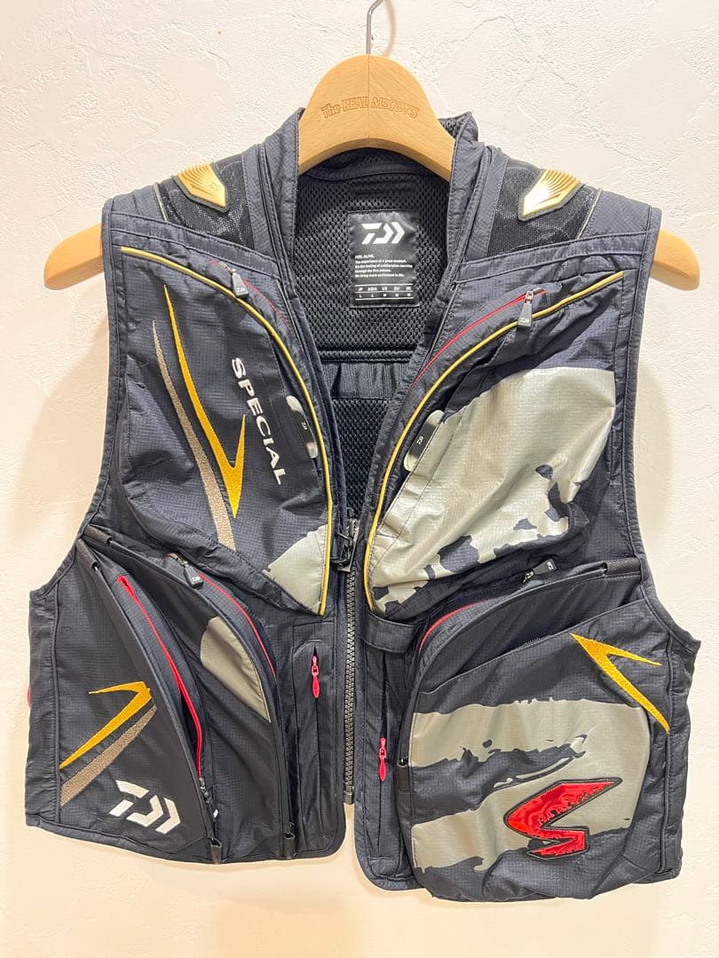 ダイワ スペシャル　バリテック　ショートベスト　DV-1023 sizeL 鮎