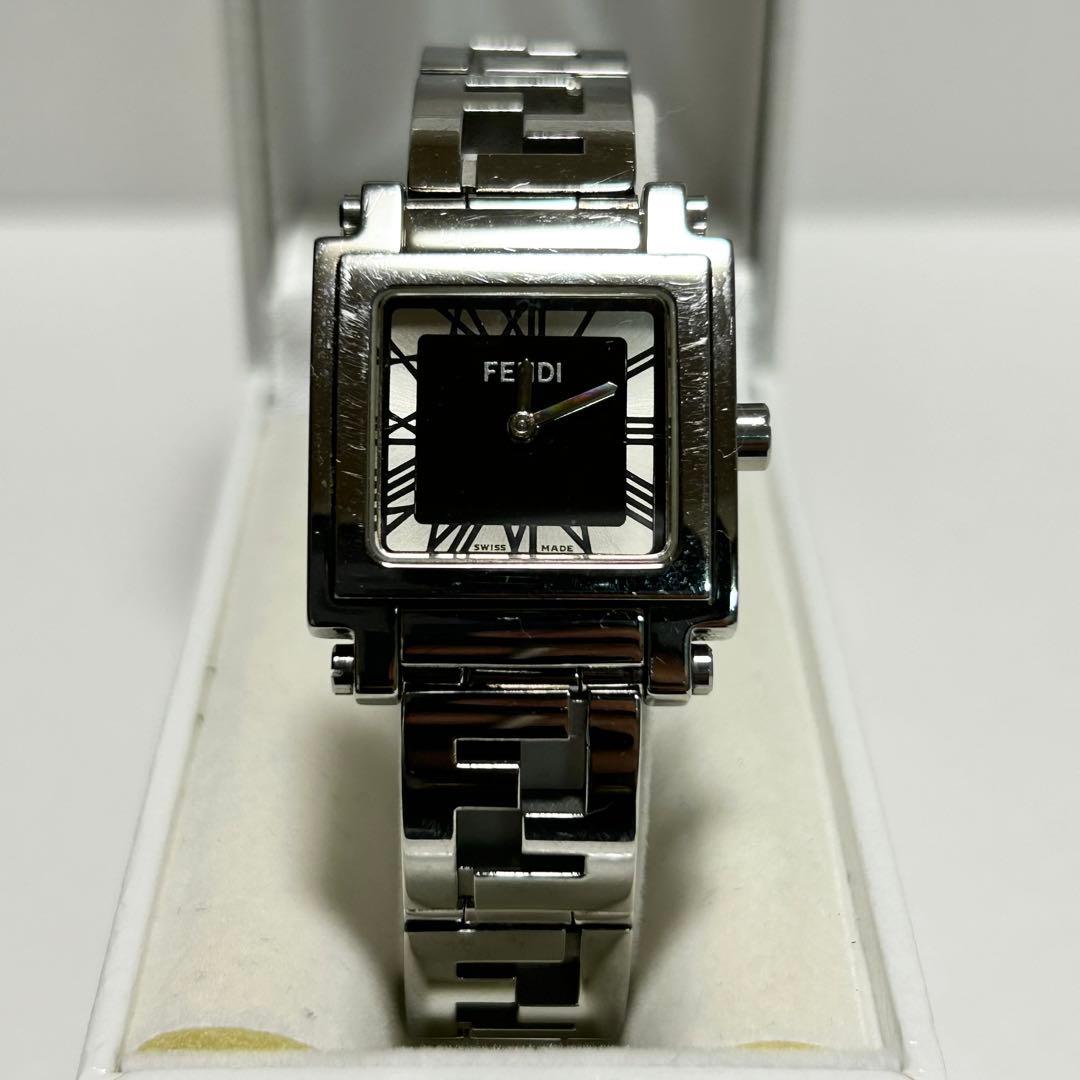 稼働/新品電池 FENDI フェンディ ズッカ クアドロ オロロジ 腕時計
