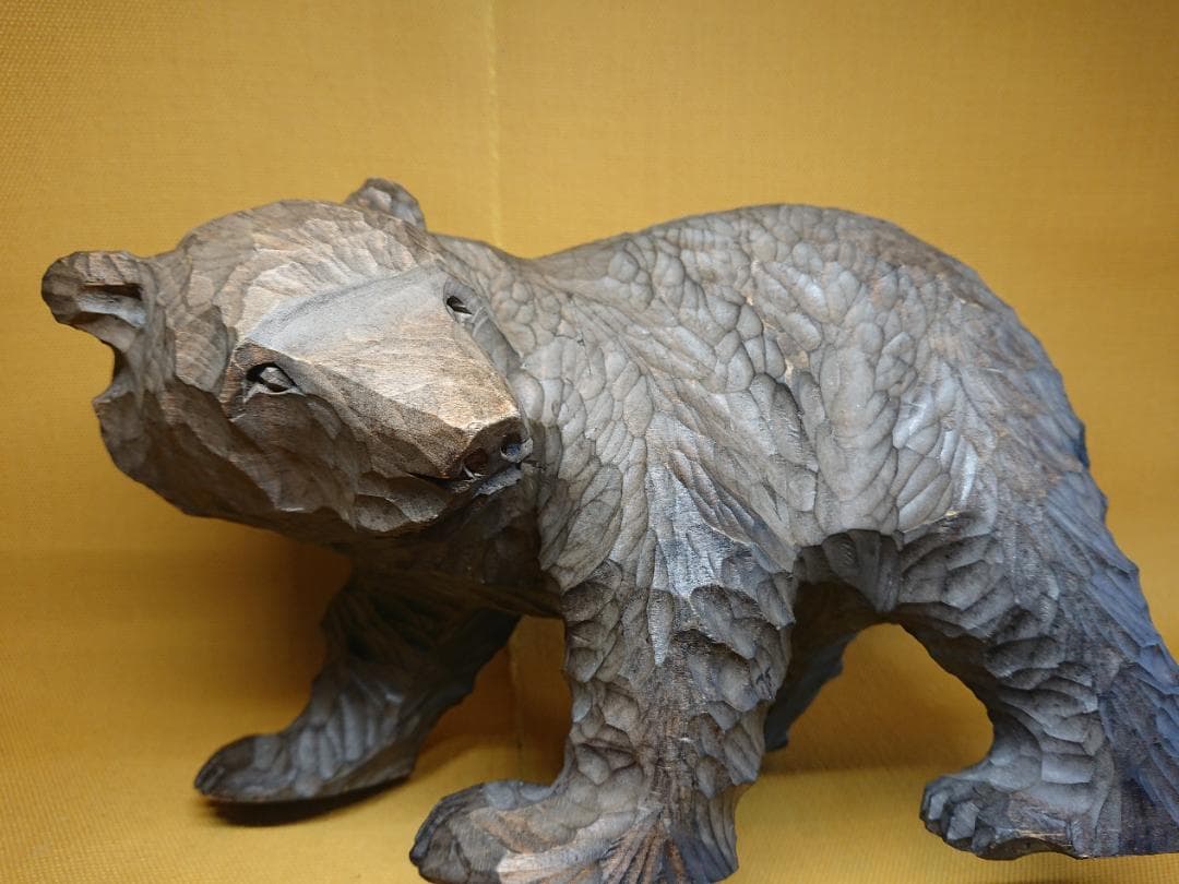 くま　熊　木彫　オブジェ　置物　インテリア　工芸品　美術品　A1034