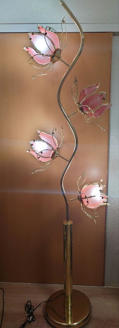 フロアスタンド　花　ロータス　※電球は付きません