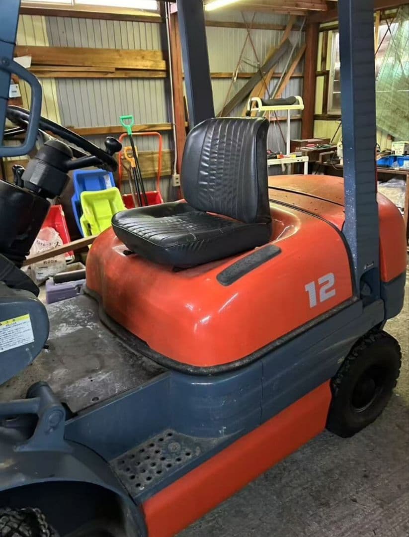 トヨタショベルローダー　4SG12 ガソリンエンジン　除雪　チェーン付き