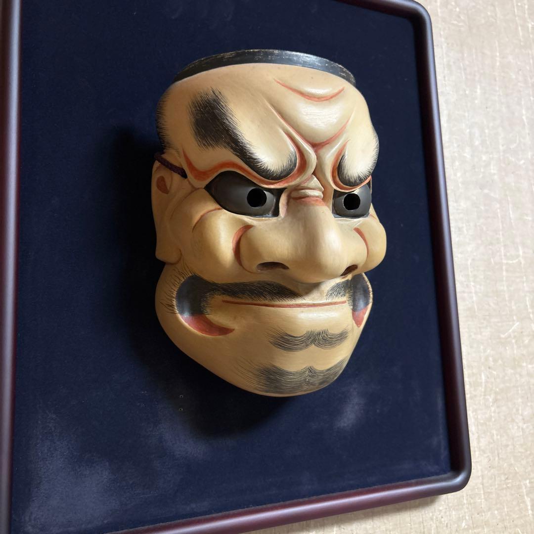 能面 木製 伝統的なデザイン