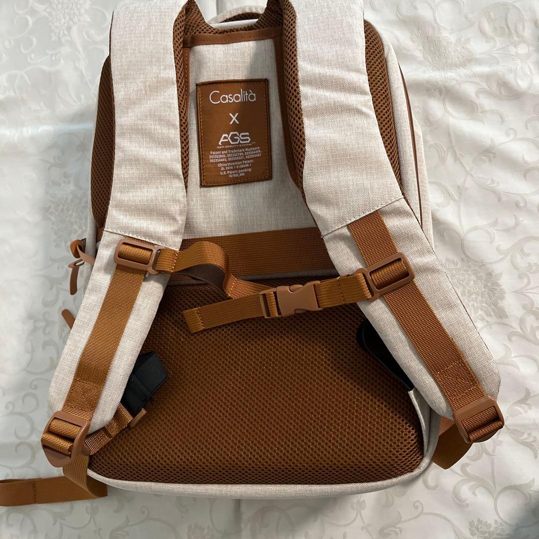 Casalita AGS 無重力感覚撥水スクエアリュック