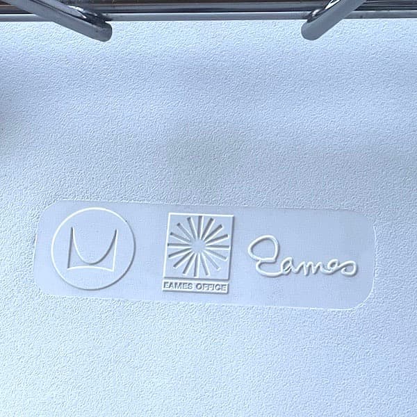 ハーマンミラー　イームズ　アームシェルチェア　ロッカーベース　ホワイト