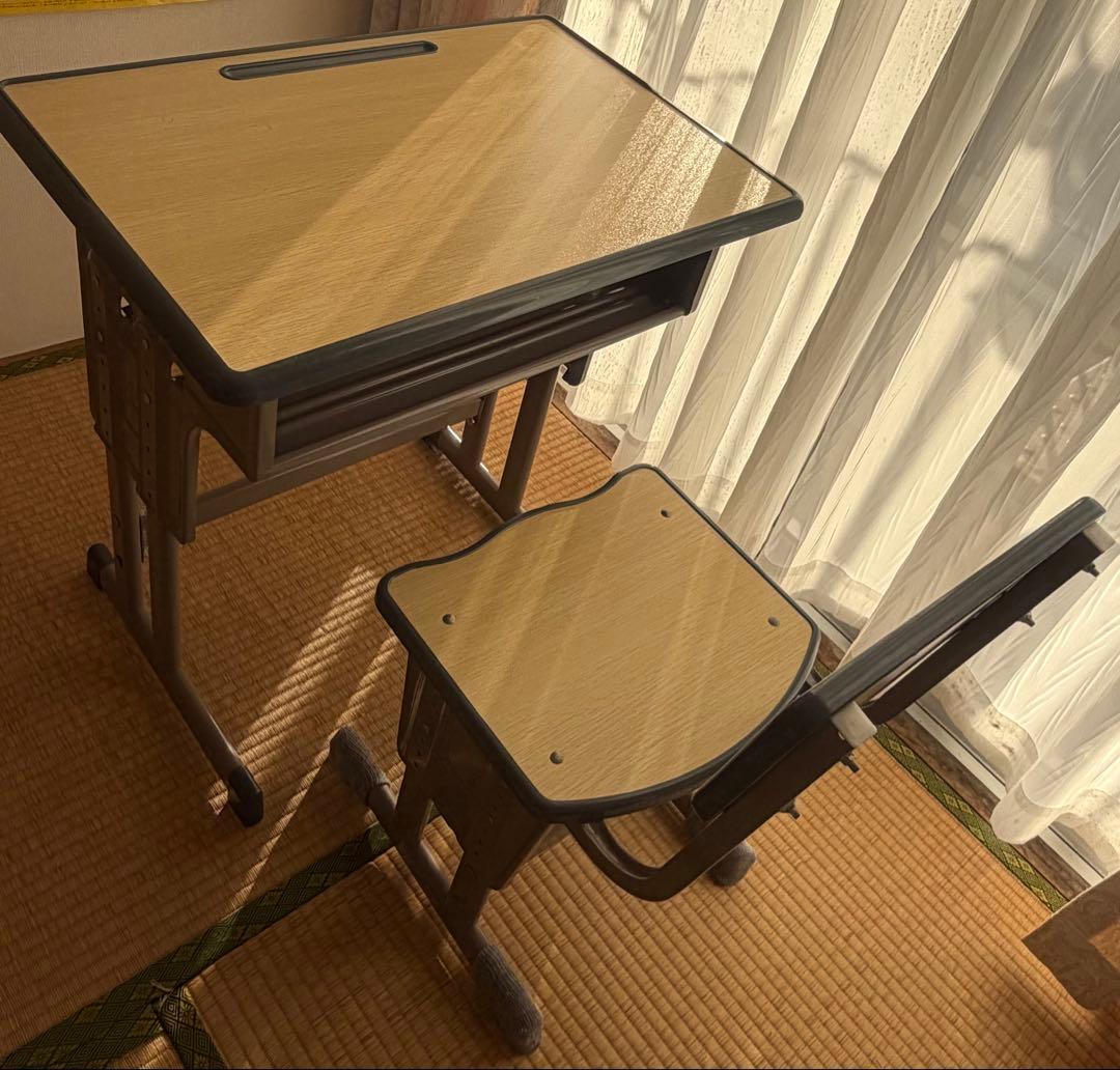 学習机 引き出し付き シンプルデザイン 高さ調整可能　受験姿勢練習