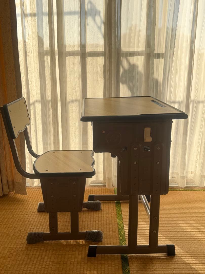 学習机 引き出し付き シンプルデザイン 高さ調整可能　受験姿勢練習