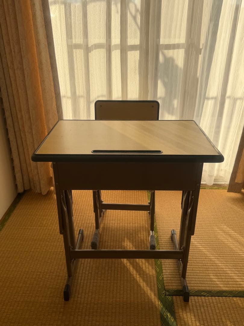 学習机 引き出し付き シンプルデザイン 高さ調整可能　受験姿勢練習