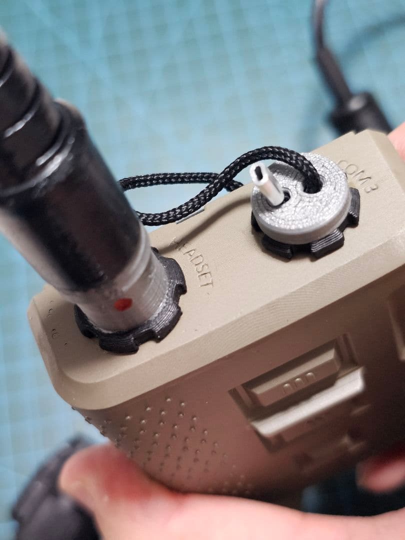 INVISIO V60 PTTのダミーモデル+ケーブル追加