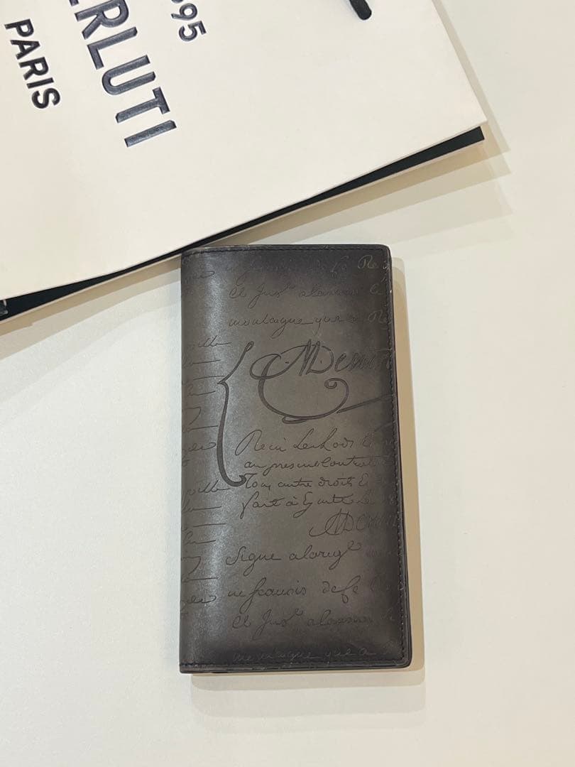 ベルルッティ　長財布　カリグラフィー