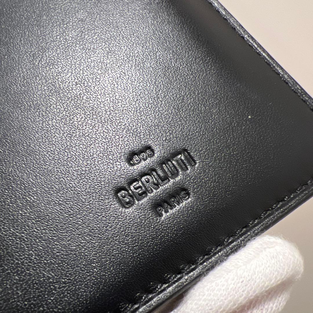 ベルルッティ　長財布　カリグラフィー