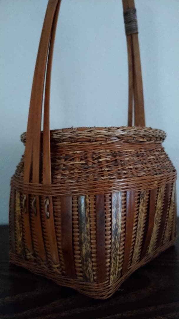 竹籠　竹で編んだかご