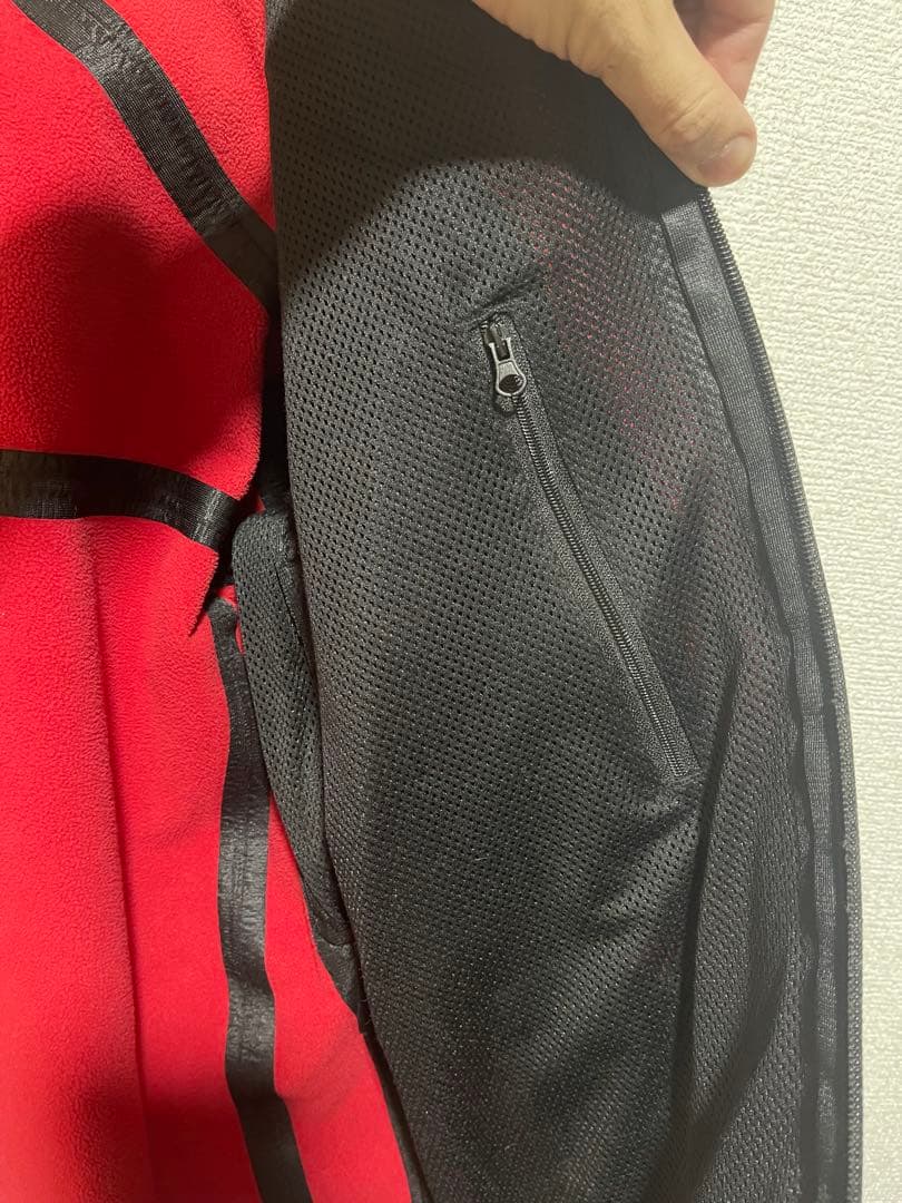 バイエルンミュンヘン　ソフトシェルジャケット　日本Lサイズ　フード着脱可