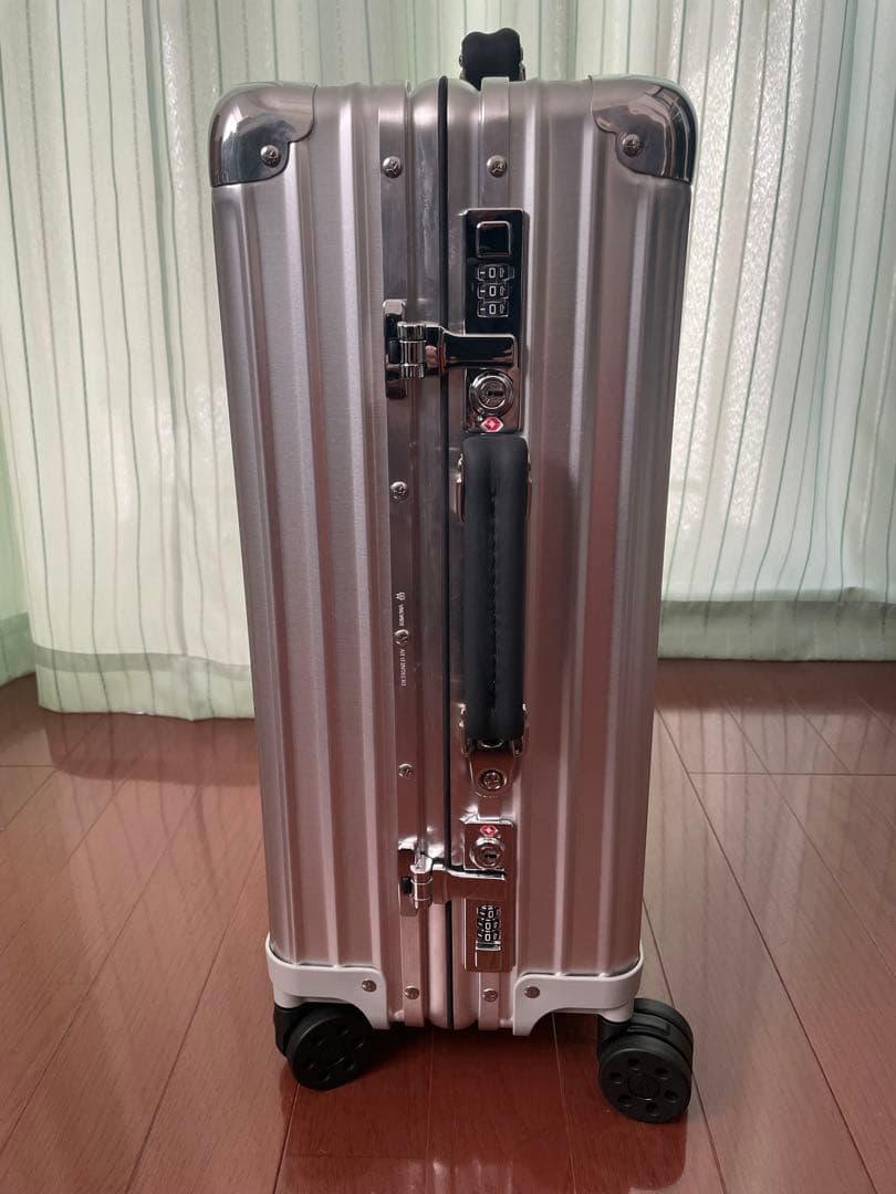 新品未使用 リモワ クラシック キャビンS 33L 機内持ち込み 公式HP購入品