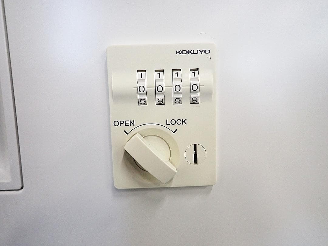 コクヨ　両開き書庫　エディア　ダイヤル錠　31-0621