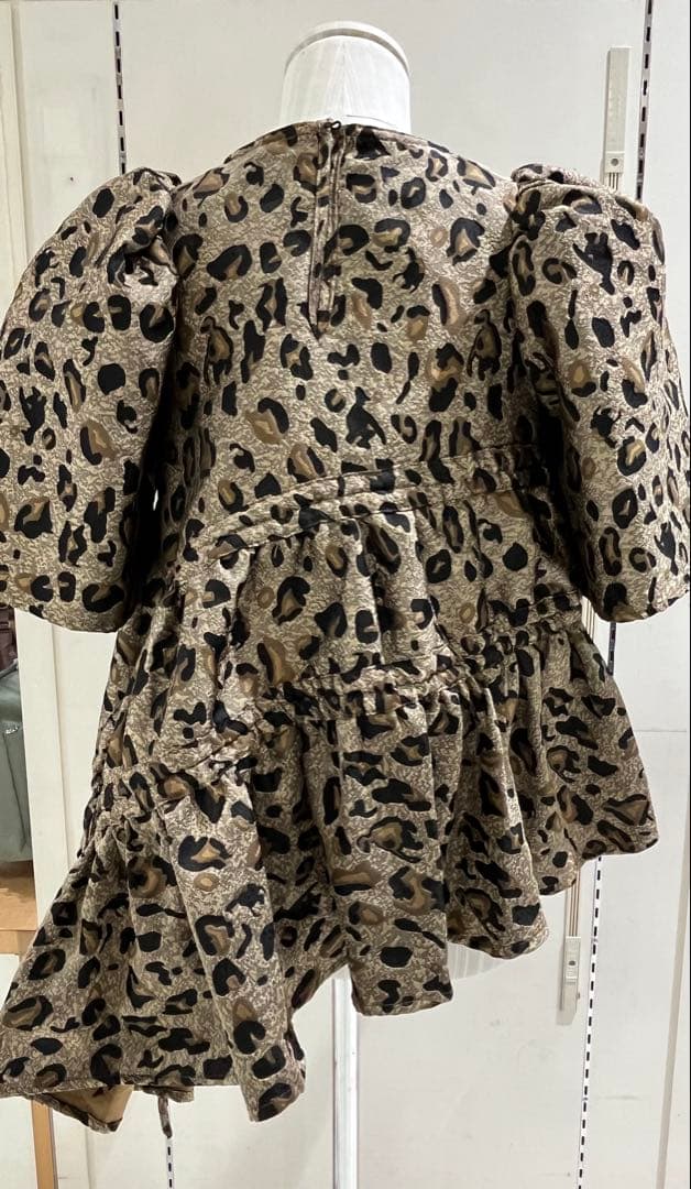 be ttyさん専用ゴスペル　レオパード フリルパフスリーブトップス