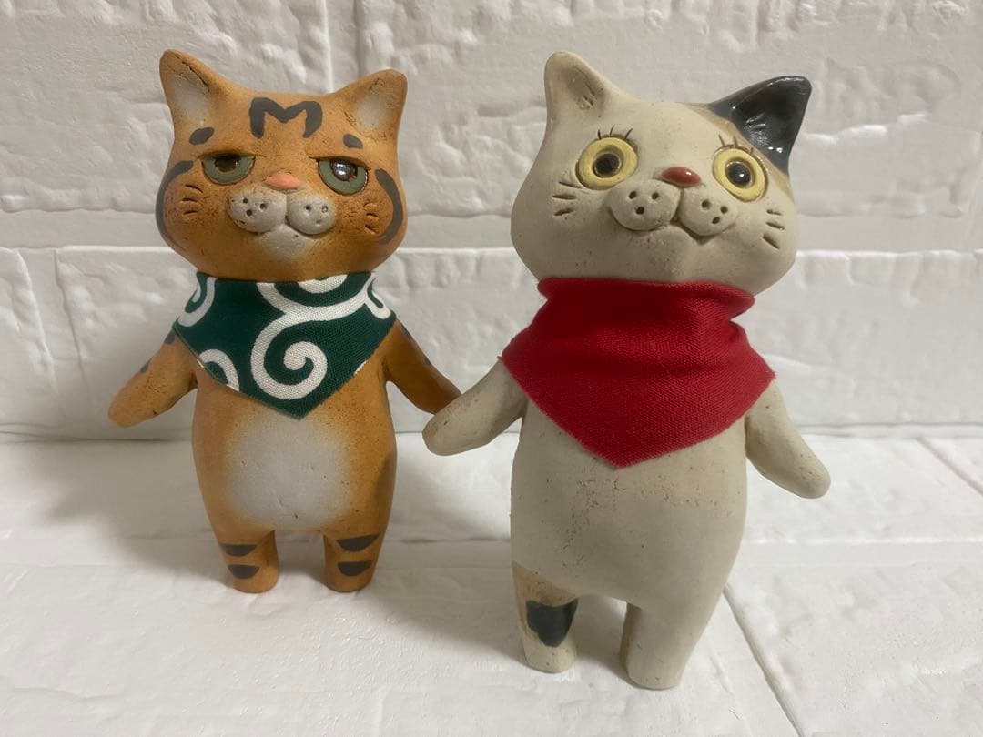 中古品【猫の置物】2匹セット☆布施猫笑店☆三毛猫☆