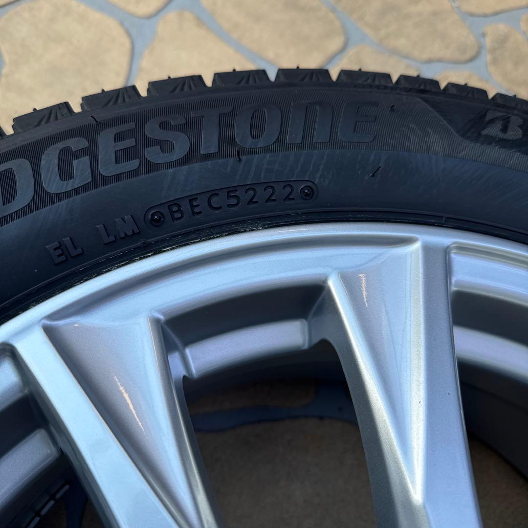 215/55R17 スタッドレス　ブリヂストン ブリザックVRX3