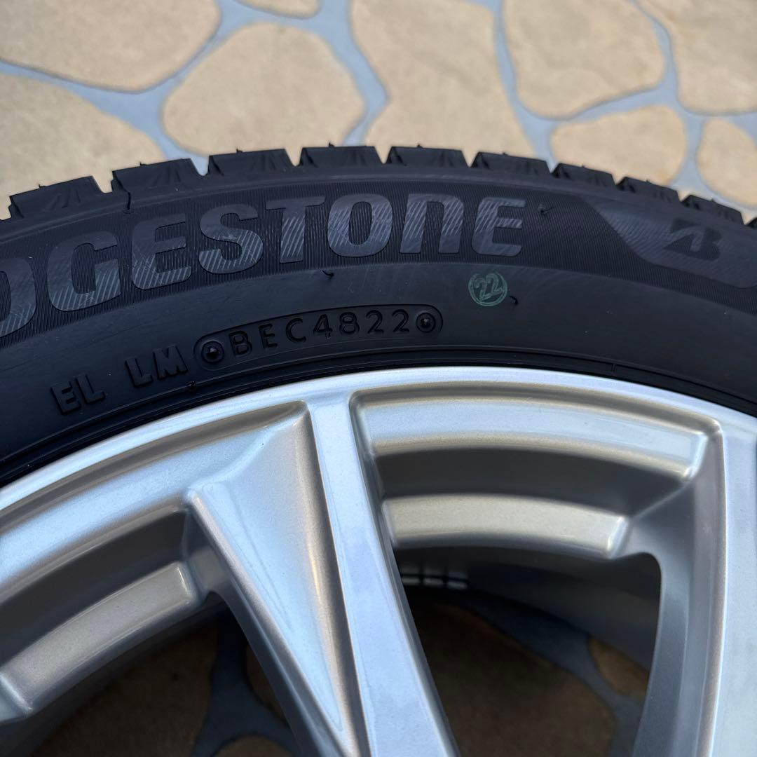 215/55R17 スタッドレス　ブリヂストン ブリザックVRX3