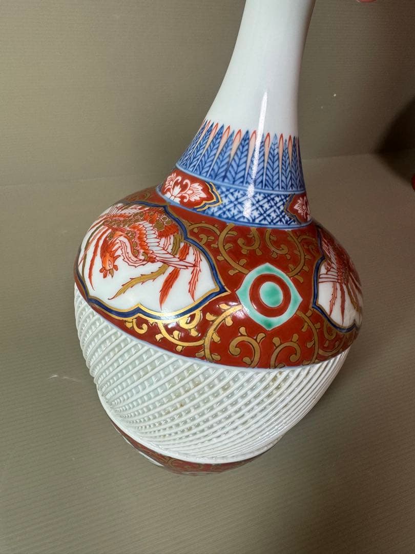 2721 有田焼　桃司作　金襴手　鳳凰　透かし網目　花瓶