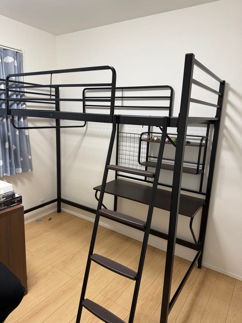 引き取り限定　ニトリ　スチールロフトベッド　黒