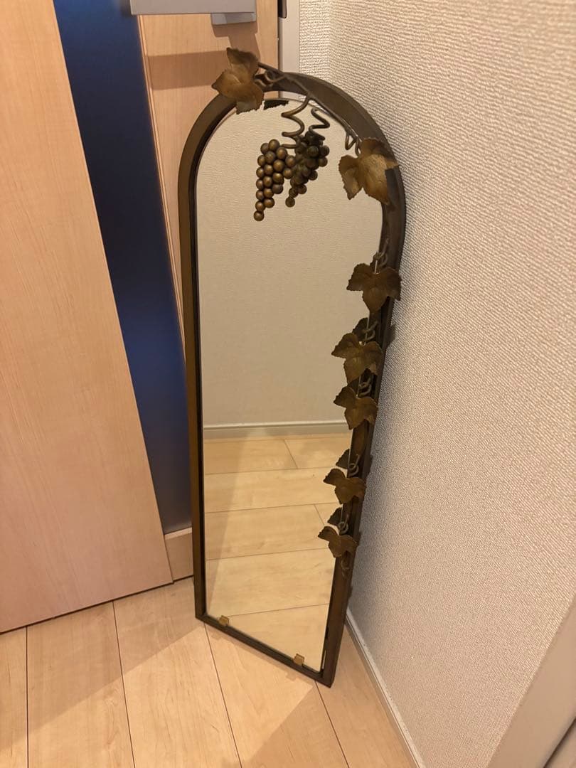 【ヴィンテージ】アーチ型 アイアンミラー 葡萄　リーフ装飾 鏡　アンティーク