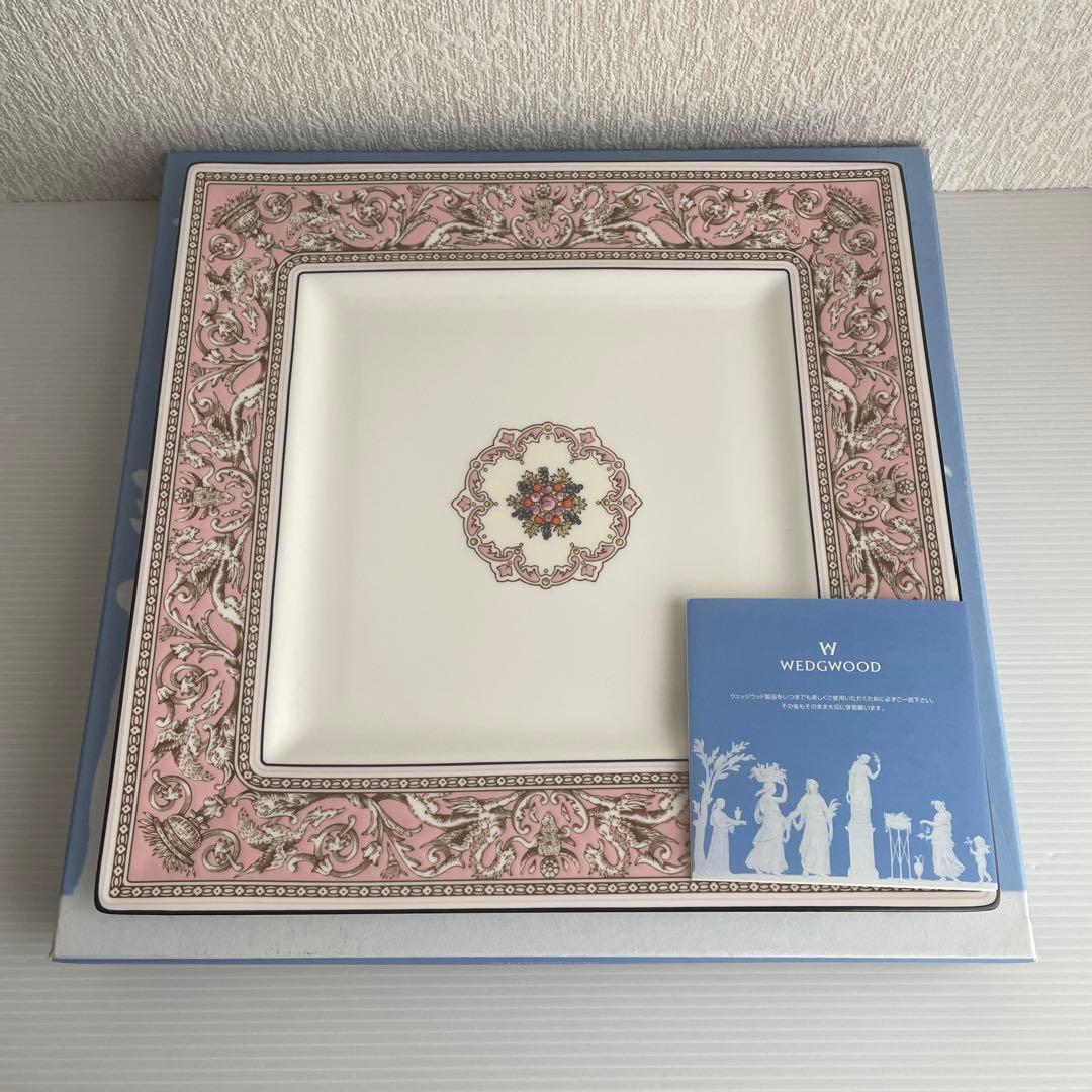 未使用　ウェッジウッド　フロレンティーンピンク　スクエアプレート　箱