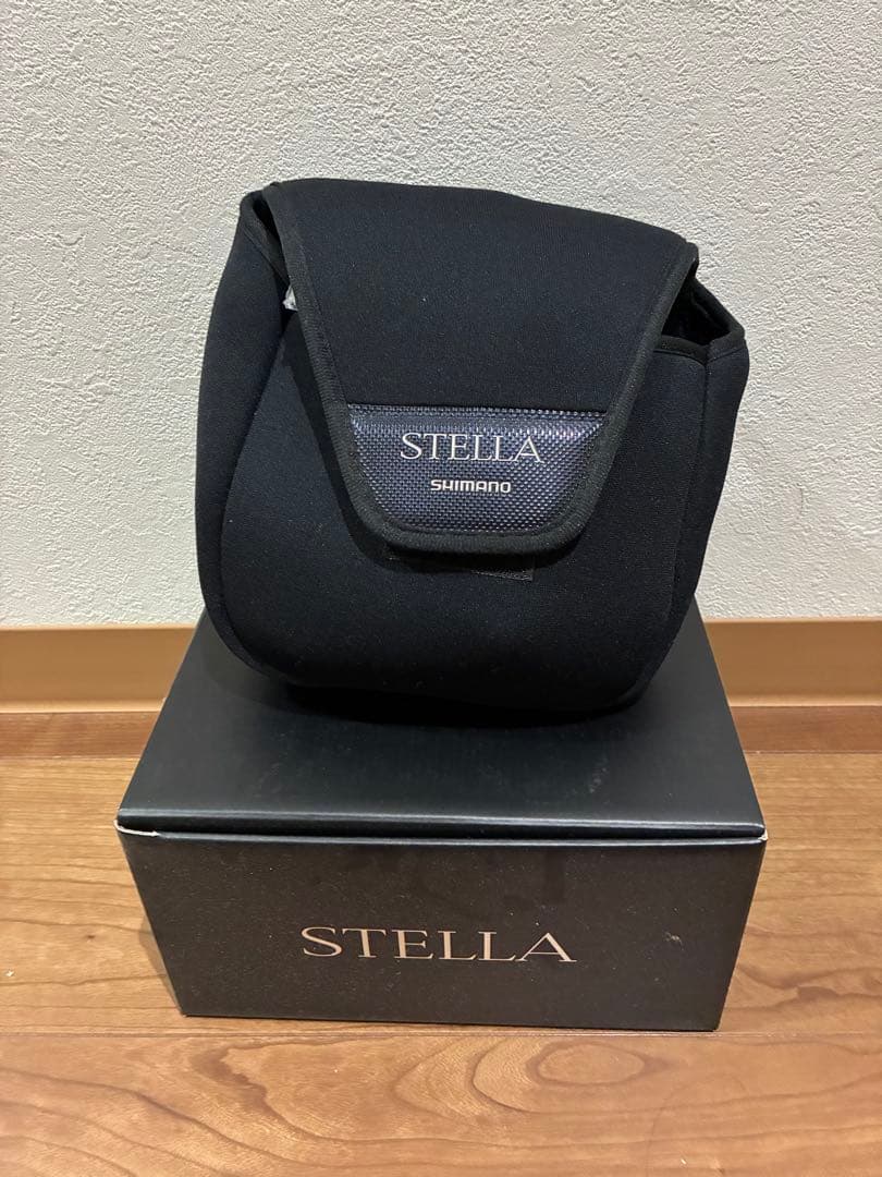19STELLA SW8000HG スピニングリール 元箱付き